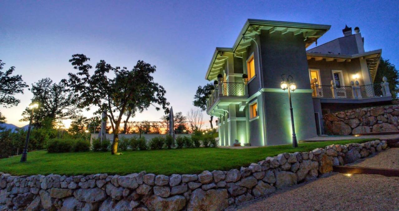Tenuta Santo Stefano Azienda Agrituristica Santo Stefano del Sole Bagian luar foto