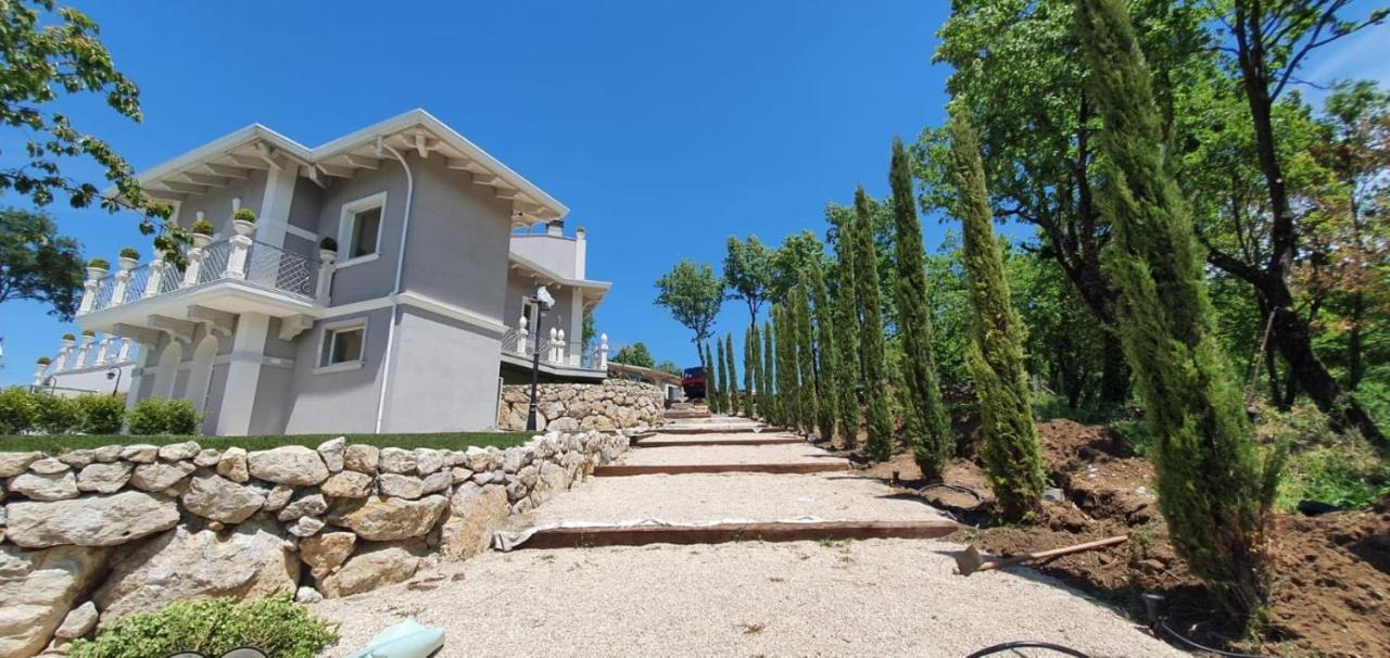 Tenuta Santo Stefano Azienda Agrituristica Santo Stefano del Sole Bagian luar foto
